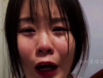 被打哭小姐姐,小姐姐被打哭，引发社会关注与反思